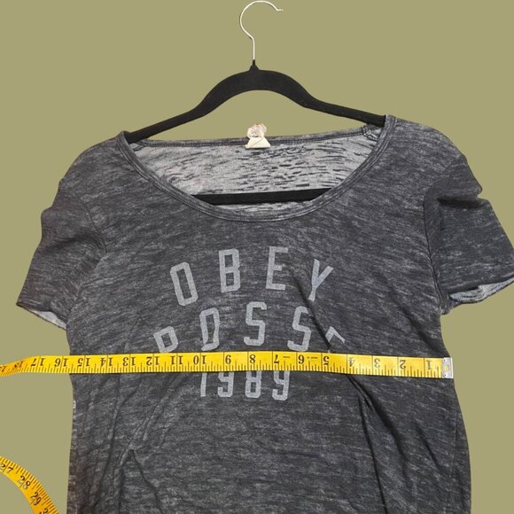 Obey Posse 1989 Vintage Graphic Tee – Distressed Charcoal Black (Size S) - Picture 5 of 7